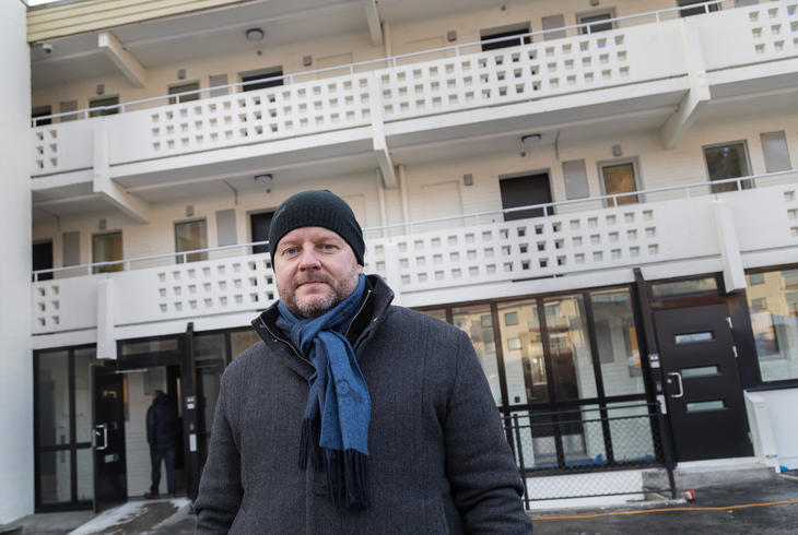 Sosialboligsjef Trond Stigen erkjenner at Bergen kommune har en utfordring overfor kvinnelige rusmiddelbrukere som har et midlertidig boligbehov.