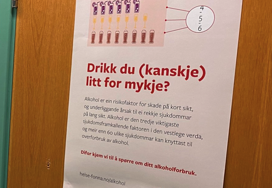 Slike plakater har de hengt opp ved Haugesund sjukehus. Faksimile fra Haugesunds avis